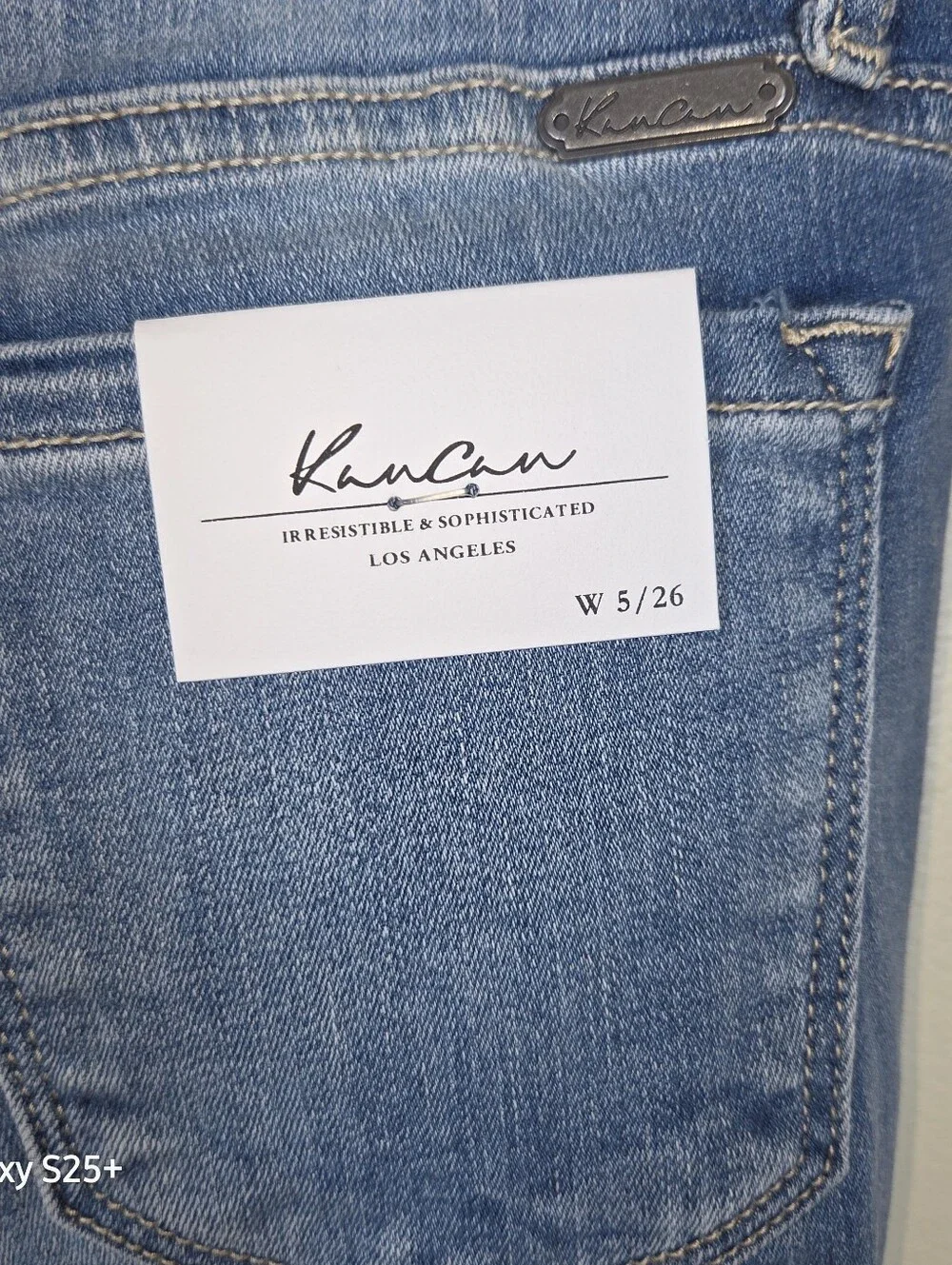 NWT Kancan Estilo Cropped Cuffed Distressed Jeans Size 5/26